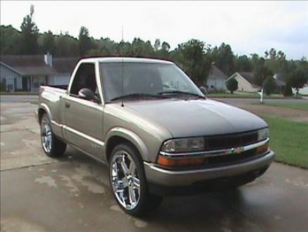 Image 1 of 1998 S-10 LS Gold