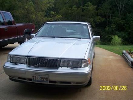 Image 1 of 1998 S90 Silver