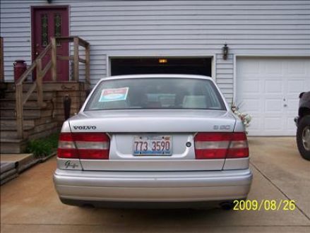 Image 2 of 1998 S90 Silver