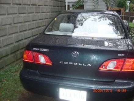 Image 2 of 1999 Corolla CE Green