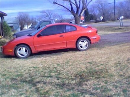 Image 3 of 1996 Sunfire Red