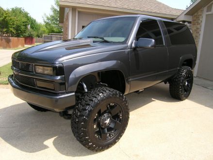 Excellent condition Black 1999 Chevrolet Tahoe in Toledo, Ohio