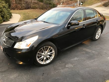 Good condition Black 2008 Infiniti G35 G35x S in Clover Hill, Massachusetts